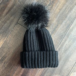 Black Pom Pom beanie